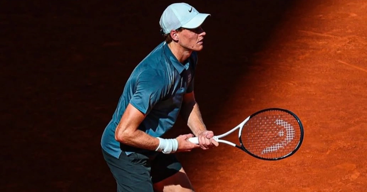 jannik sinner racket