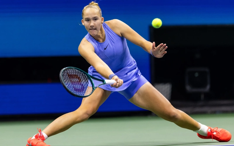Mirra Andreeva Coach 2025