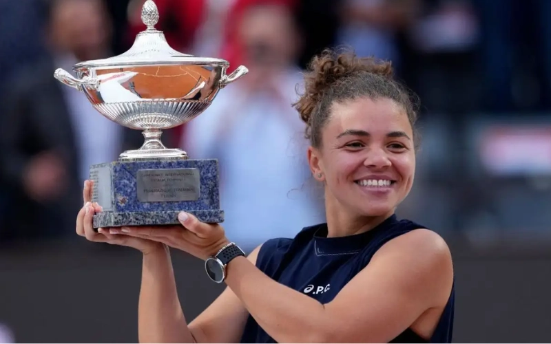 Jasmine Paolini Coach 2026