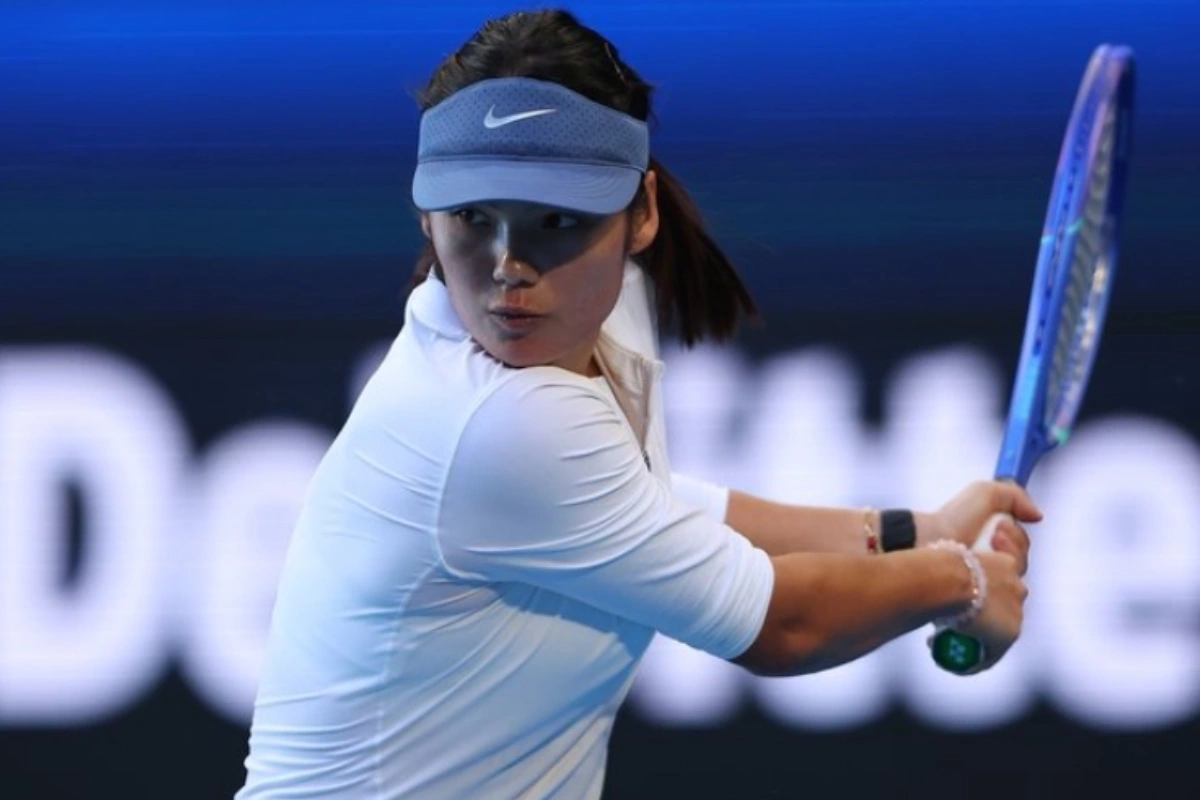 Why Emma Raducanu Switched to the Yonex EZONE 100